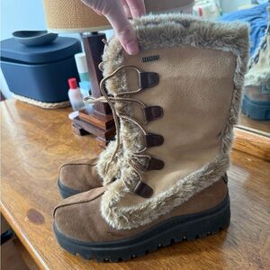 Vintage y2k Skechers Frolic Women's Suede Boots